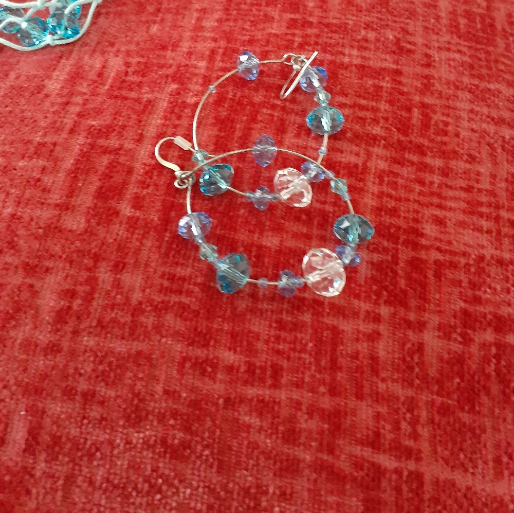 NECKLACE AND EARRINGS SET